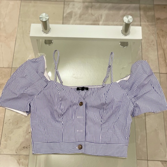 Crop top, blue with white lines. - Picture 1 of 2